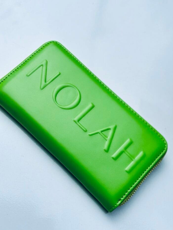 Πορτοφόλι Nolah με μεγάλο logo σε πράσινο χρώμα