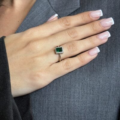 Silver ring 925° Mono stone in rectangular shape with green Swarovski stone and cubic zirconia