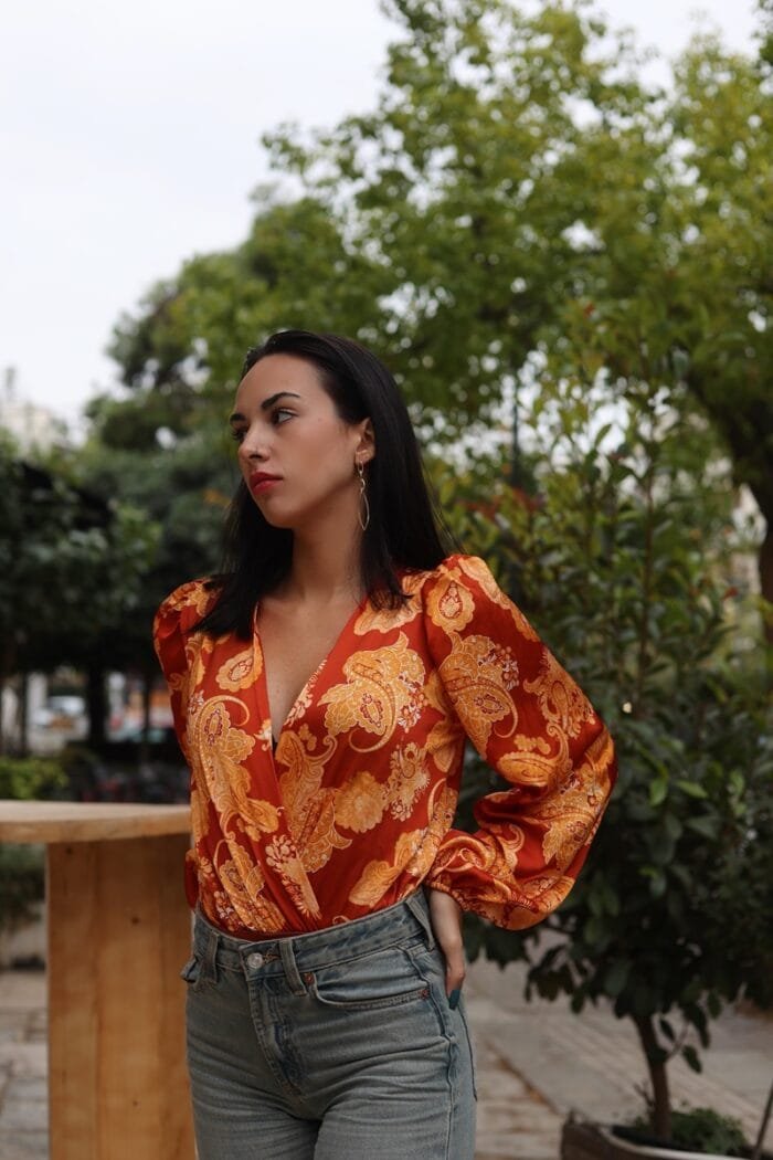 Blouse Shorts with Orange print