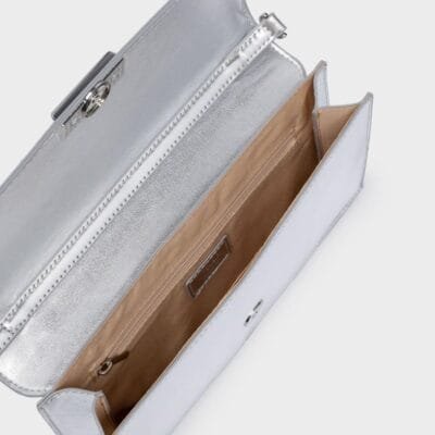Τσαντάκι Nolah Φάκελος - Clutch με ασημί logo σε ασημί μεταλιζέ χρώμα