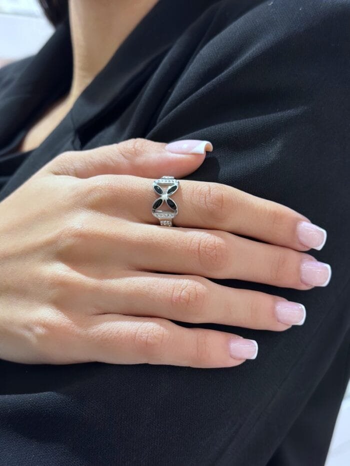 Stainless Steel Ring Black flower with white stones