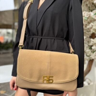 Τσάντα Φάκελος σε μπεζ χρώμα