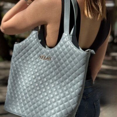 Τσάντα Nolah Tote Καπιτονέ σε γαλάζιο χρώμα