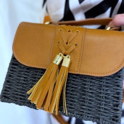 Τσάντα Picnic ψάθινη με δερμάτινη λεπτομέρεια σε μαύρο χρώμα