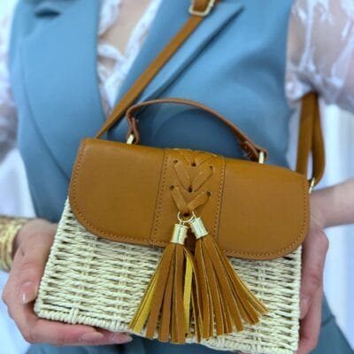 Τσάντα Picnic ψάθινη με δερμάτινη λεπτομέρεια σε μπέζ χρώμα