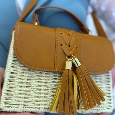 Τσάντα Picnic ψάθινη με δερμάτινη λεπτομέρεια σε μπέζ χρώμα